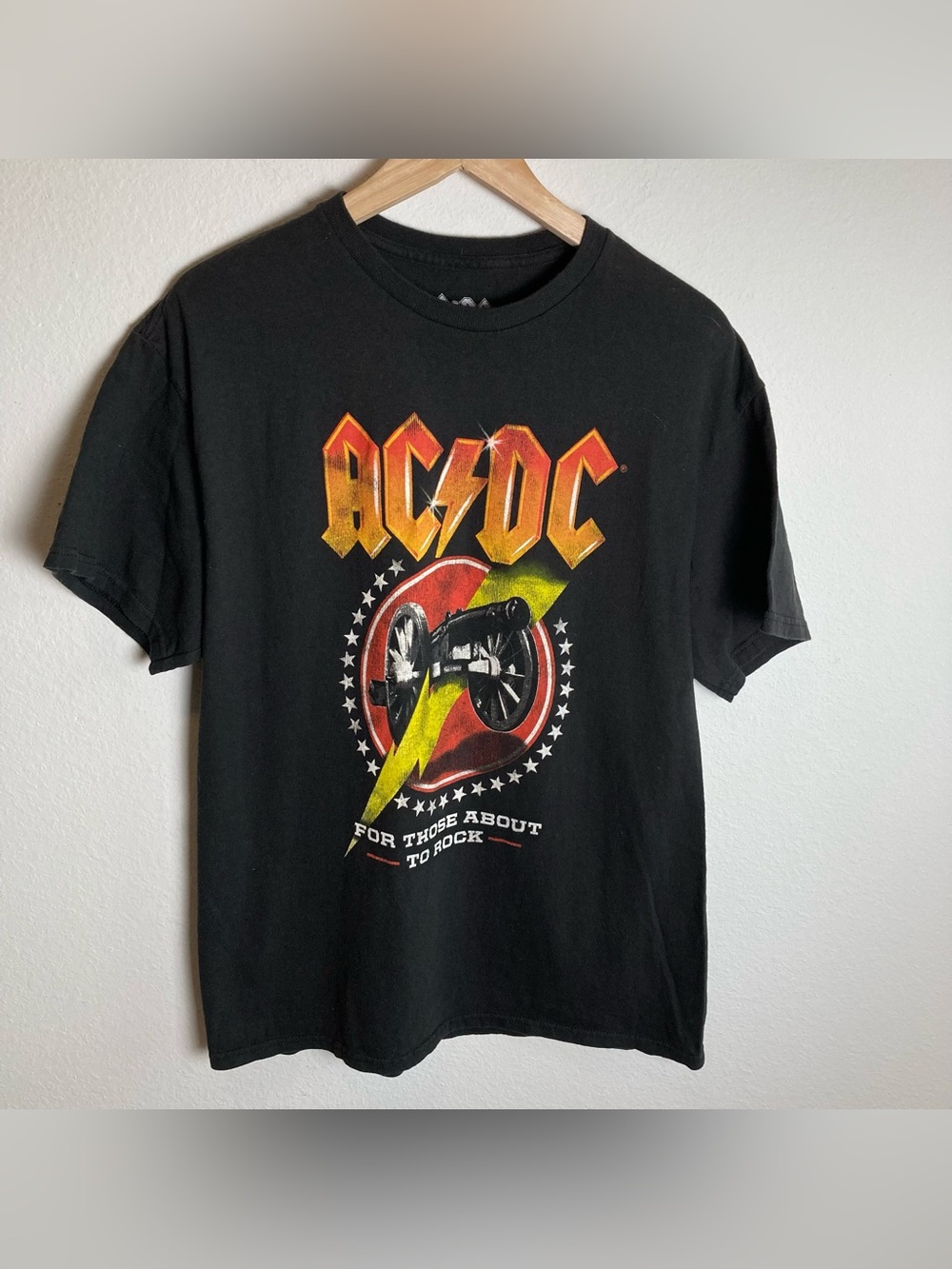 ACDC For Those About To Rock Band Crew Neck Graphic Shirt Mens Size L Black